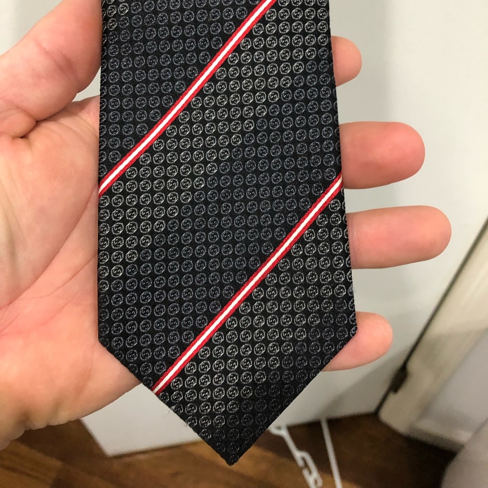 GUCCI TIE NEVER WORN ORIGINALLY $215
